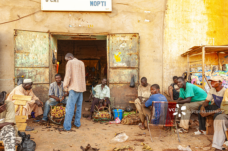 马里，莫普提的市场摊位图片素材