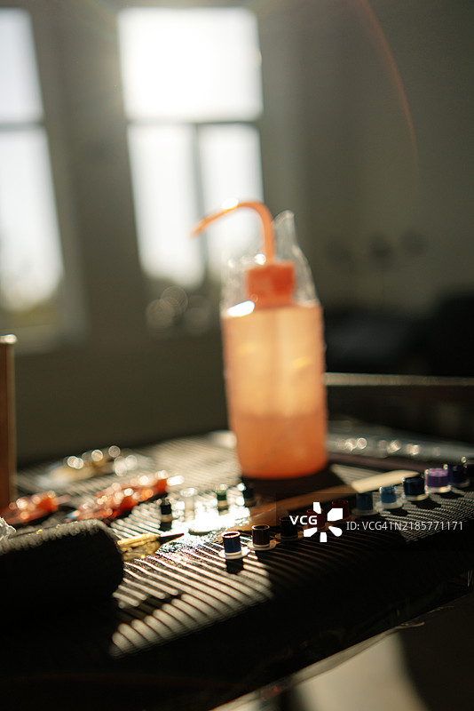 桌子上的饮料特写图片素材