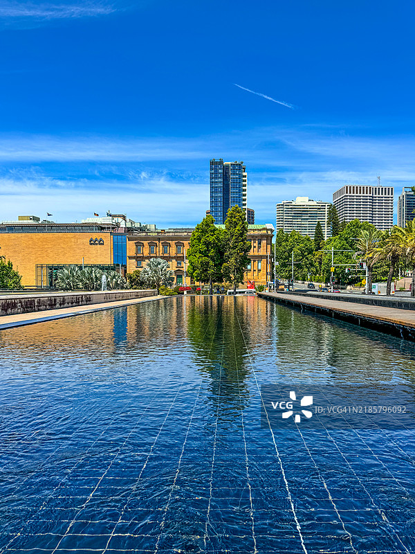 悉尼的倒影池和澳大利亚博物馆图片素材