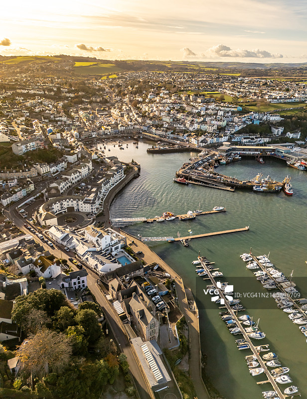 布里克斯汉姆内港和市中心图片素材