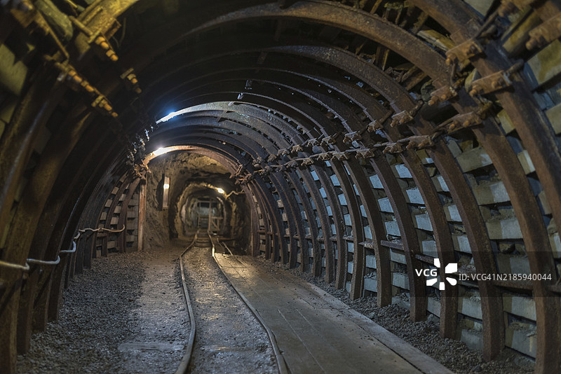 旧金矿中的地下走廊和砷图片素材