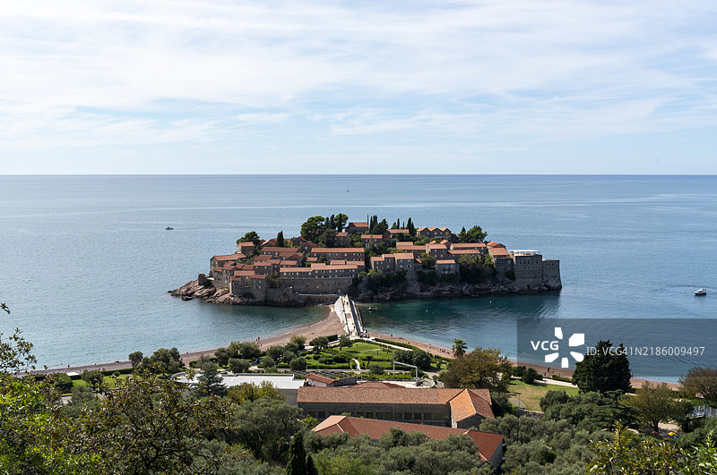 斯维提斯特凡历史岛屿村庄及海滩景观图片素材