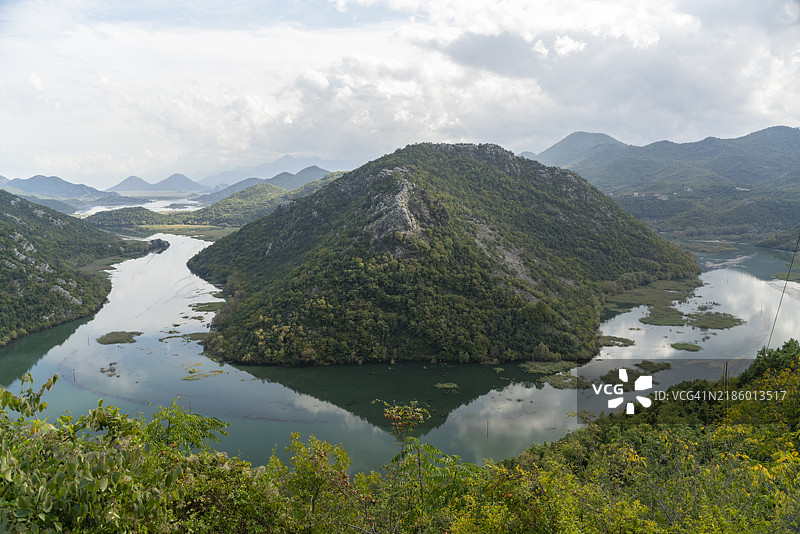从帕夫洛瓦斯特拉纳观景点看到的斯卡达尔湖图片素材