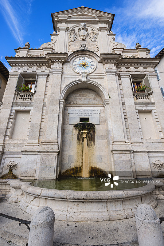 意大利斯波莱托的历史城市喷泉图片素材