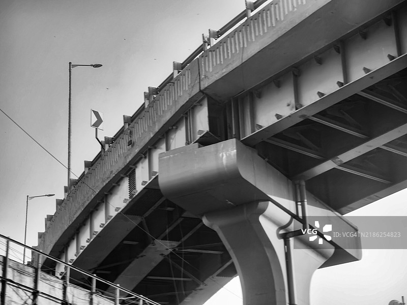 在桥下图片素材