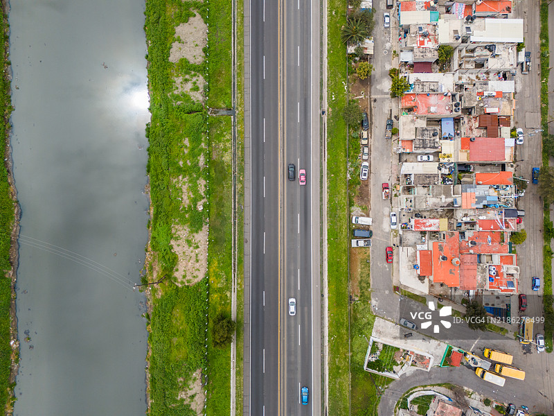 特斯科科湖及其周边低收入住房和农业用地的航拍视图 - 墨西哥州，墨西哥图片素材