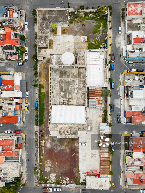 特斯科科湖旁边的低收入住房的航拍视图 - 墨西哥州，墨西哥图片素材