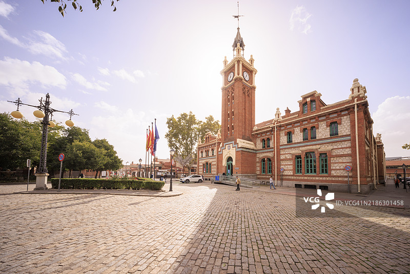 马德里马塔德罗钟楼的黄金时刻图片素材