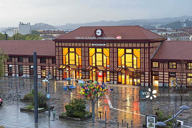 圣艾蒂安-沙托克吕铁路站，法国，卢瓦尔省，奥弗涅-罗纳-阿尔卑斯大区，欧洲图片素材