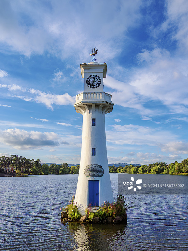 卡迪夫威尔士罗思公园湖的斯科特纪念灯塔，英国，欧洲图片素材