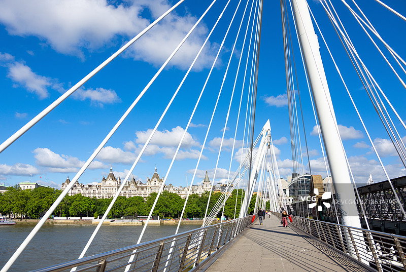 伦敦泰晤士河上的金禧桥，英格兰，英国，欧洲图片素材