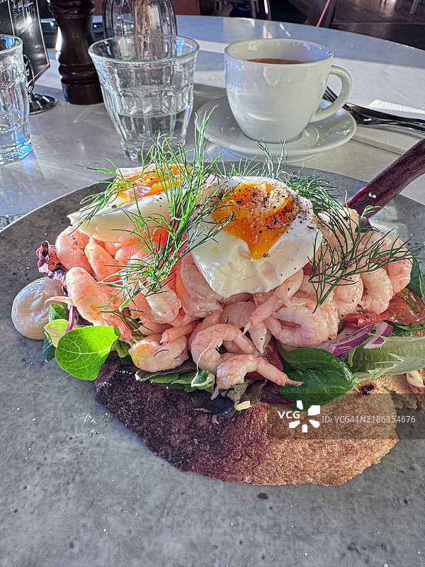 虾上的蛋总是受欢迎的选择图片素材