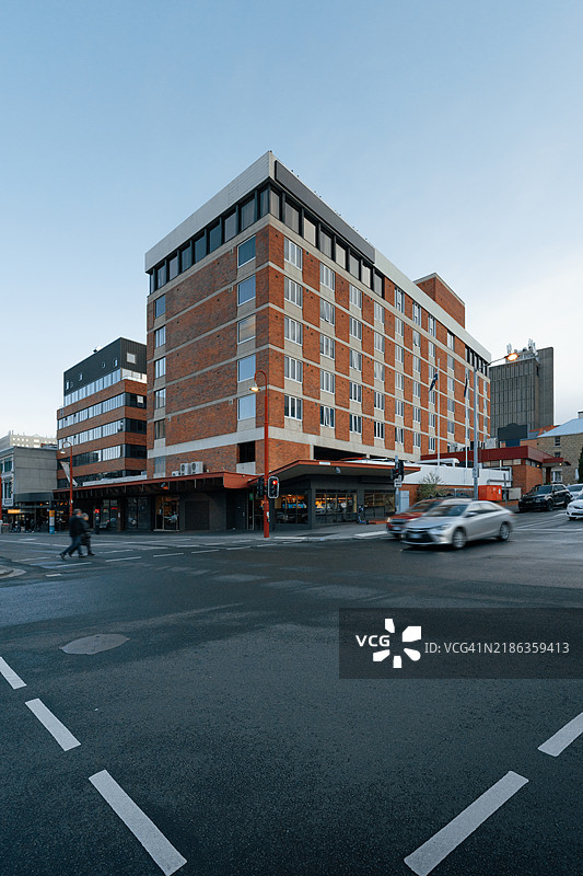 霍巴特，塔斯马尼亚，澳大利亚的伊丽莎白街与巴瑟斯特街交叉口图片素材