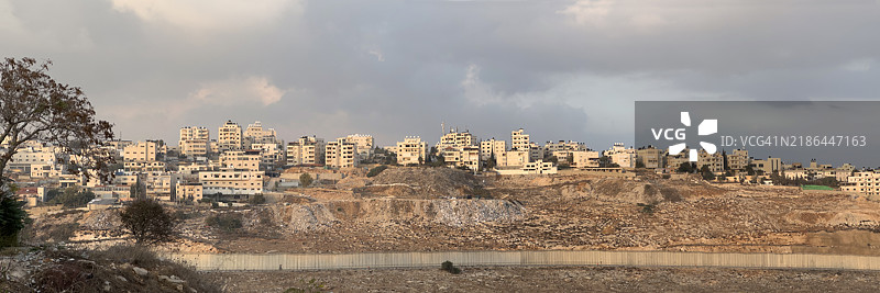 西岸分隔墙图片素材