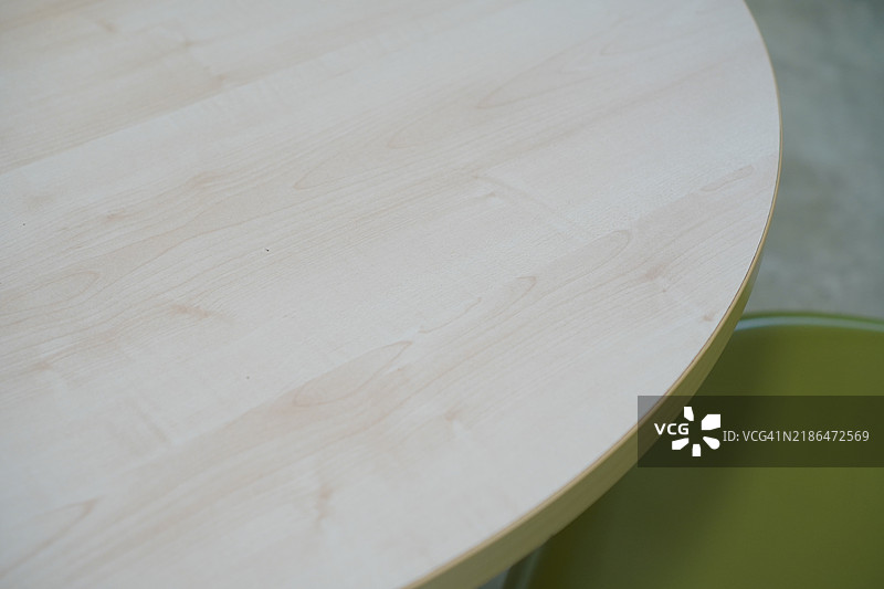 粗糙的木质桌子图片素材