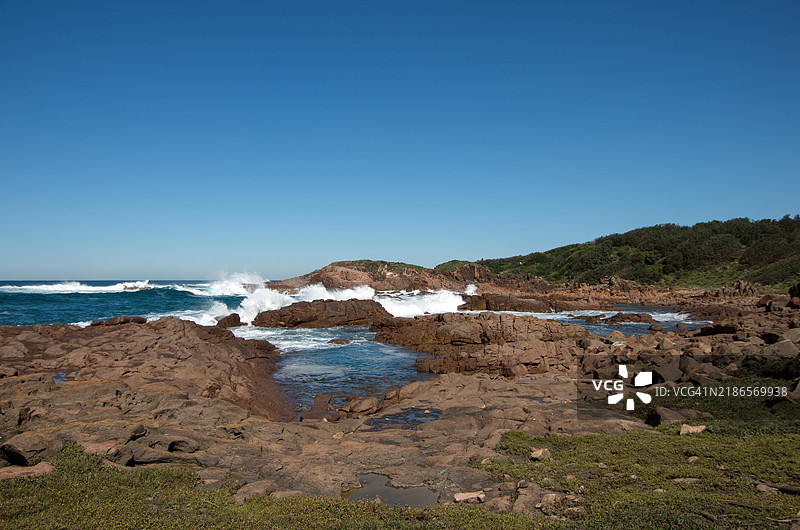 汤玛瑞海岸步道，位于澳大利亚新南威尔士州安娜湾的比鲁比角与渔民湾之间，汤玛瑞国家公园内。图片素材