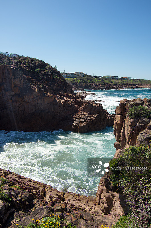 从艾瑞斯·摩尔瞭望台俯瞰费舍曼湾，托马里海岸步道，托马里国家公园，安娜湾，新南威尔士州，澳大利亚图片素材