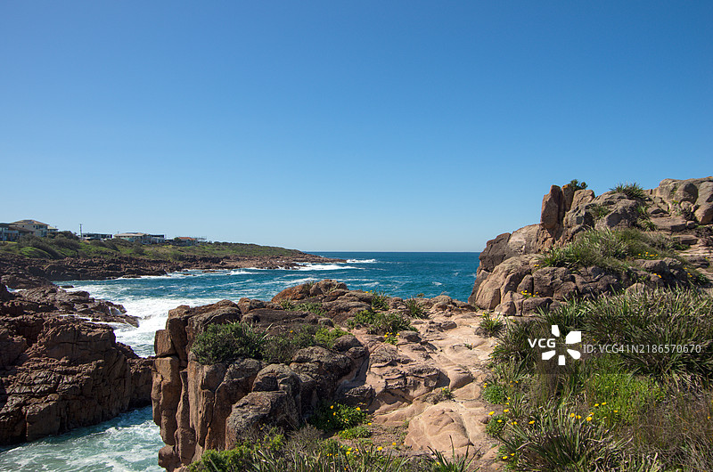 从艾瑞斯·摩尔瞭望台俯瞰费舍曼湾，托马里海岸步道，托马里国家公园，安娜湾，新南威尔士州，澳大利亚图片素材