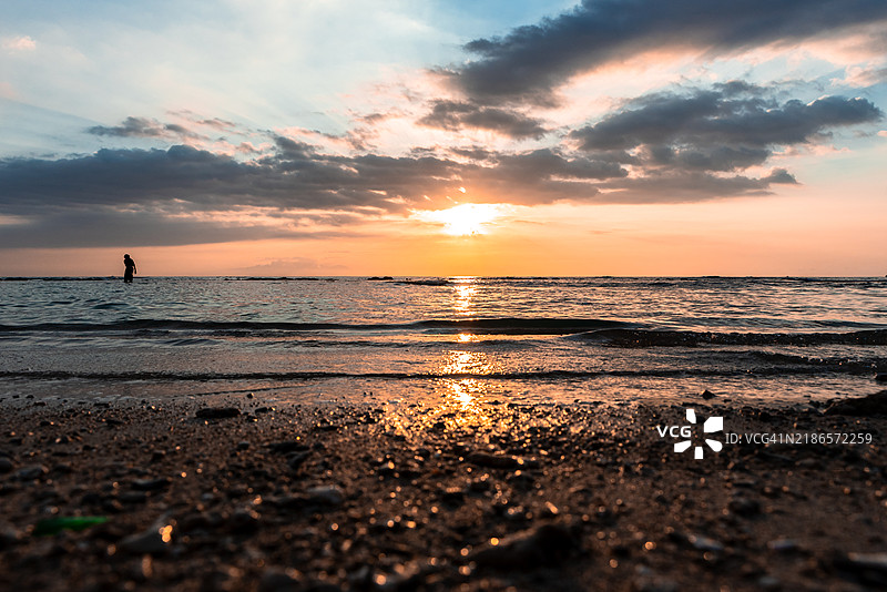 吉利艾尔岛的海滩日落图片素材