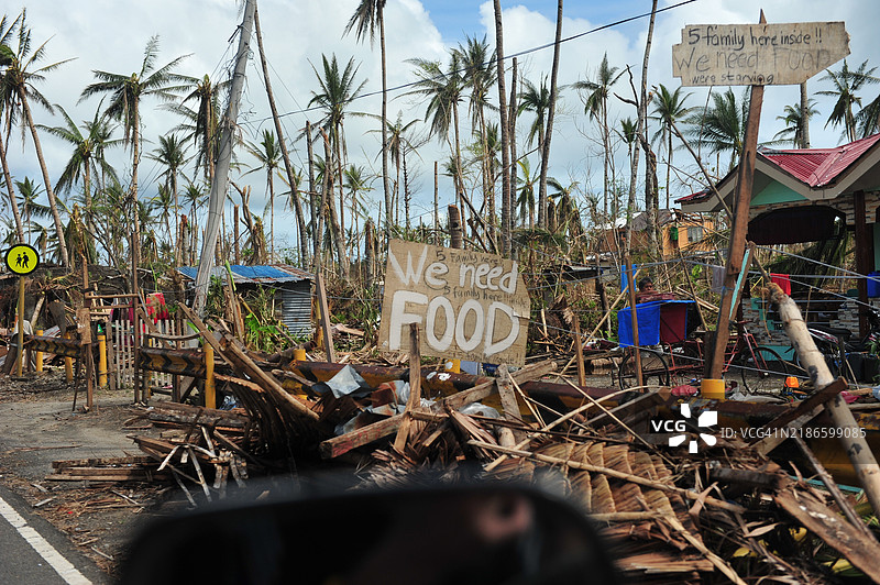 “海燕”台风后的余波图片素材
