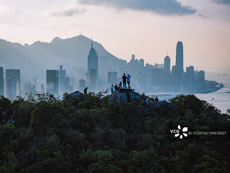 香港天际线，来自布雷马山的视角图片素材