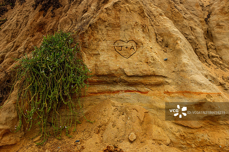 雕刻的首字母图片素材