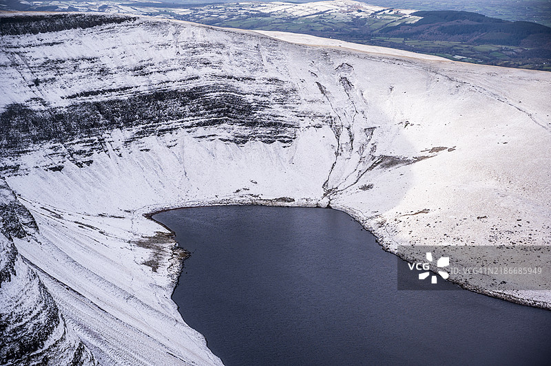 布雷肯比肯斯的冬季雪山图片素材