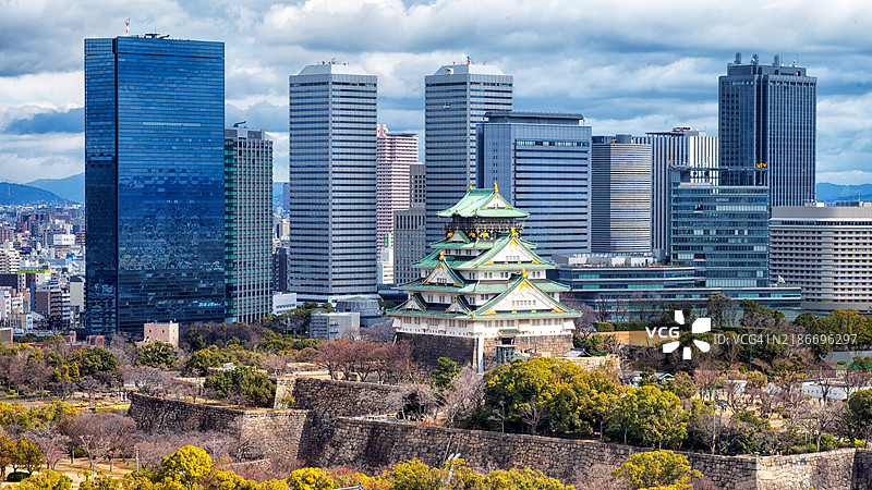 大阪城与摩天大楼图片素材