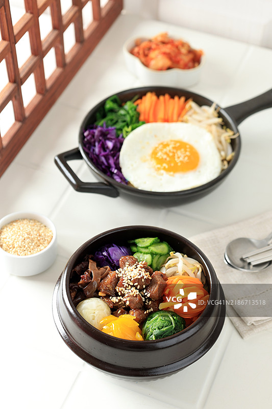 特写自制拌饭，韩国混合米饭图片素材