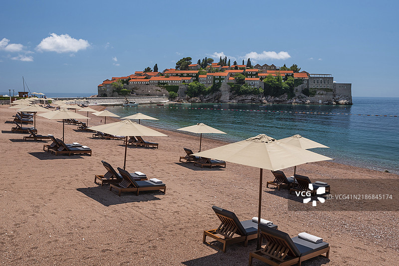 黑山的斯维提斯特凡岛在美丽的夏日里图片素材