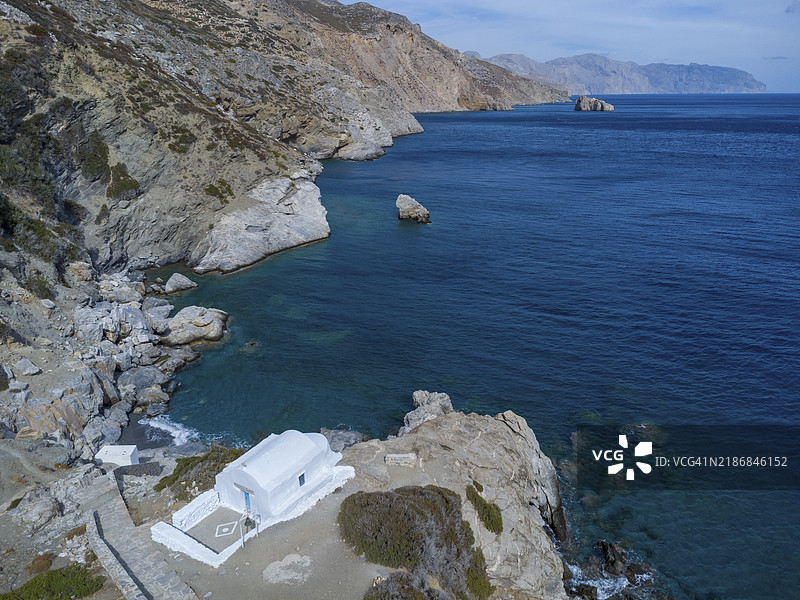 圣安娜湾的教堂，阿莫尔戈斯岛，基克拉泽斯群岛，希腊，欧洲图片素材