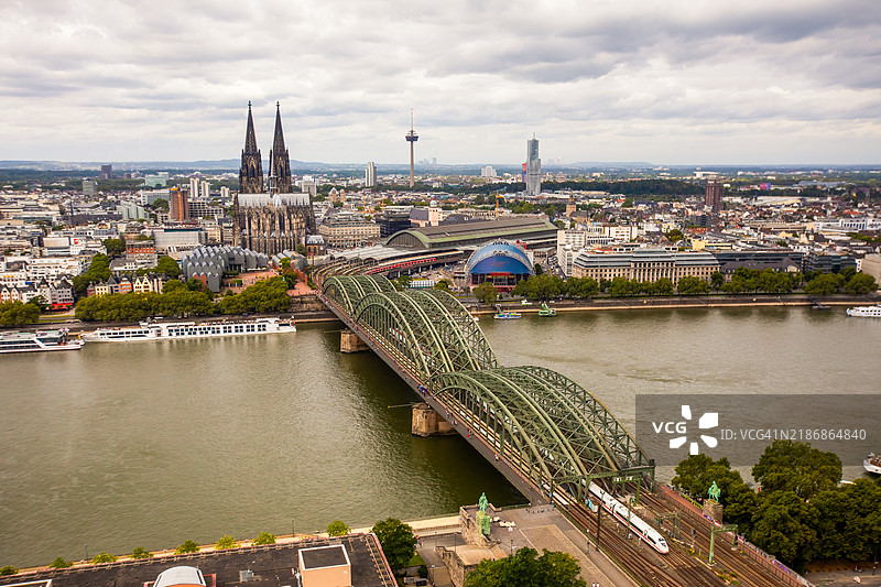 科隆大教堂和中央车站图片素材