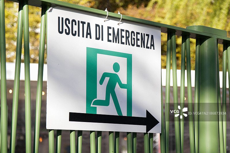 紧急出口图片素材