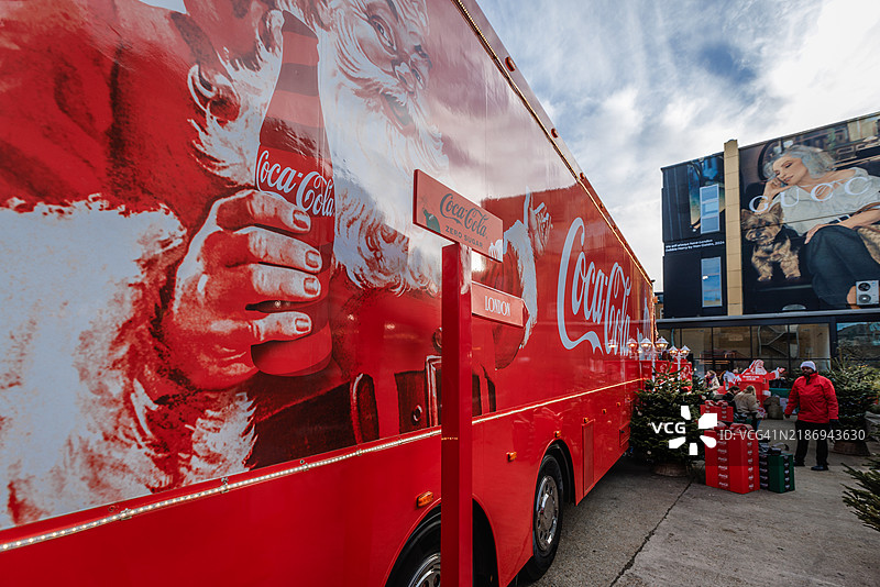 伦敦的可口可乐卡车。图片素材