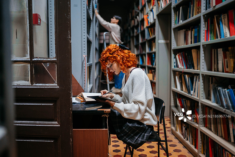 我喜欢我的图书管理员图片素材