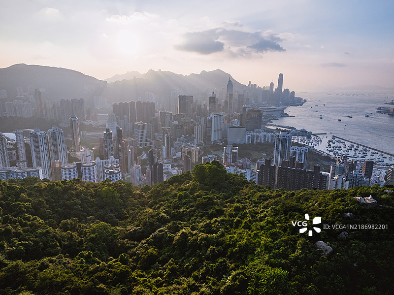香港天际线，来自布雷马山的视角图片素材