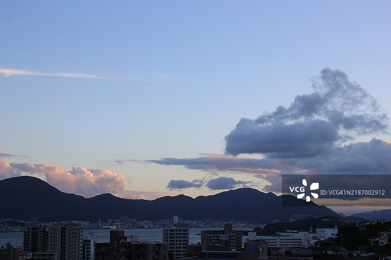 日本日落时分的山脉美景图片素材