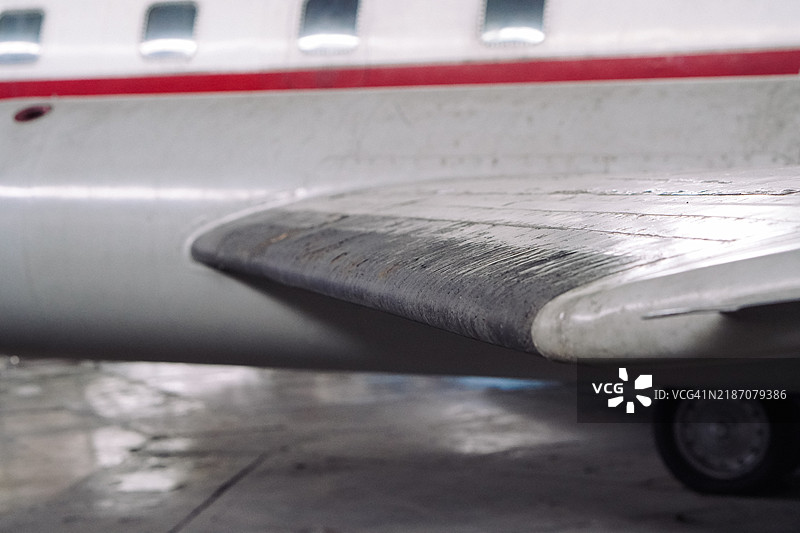 复古军用飞机机身特写图片素材