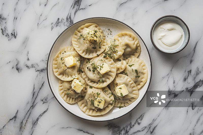 一盘土豆饺子图片素材