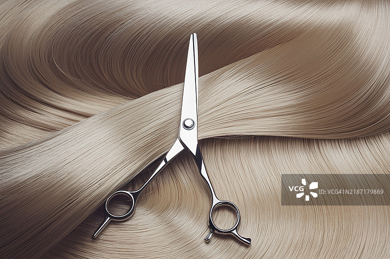 一根光滑、直挺的金色发丝特写镜头图片素材