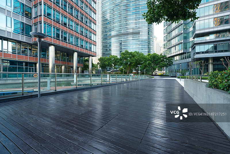 城市中的游艇码头图片素材