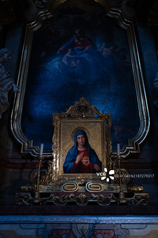 维也纳圣彼得教堂的圣母玛利亚神圣画作图片素材