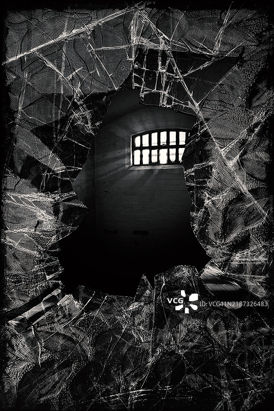 监狱牢房破碎的窗户图片素材