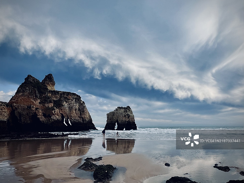 阿尔沃尔，阿尔加维，葡萄牙的海洋与天空的美丽景色图片素材