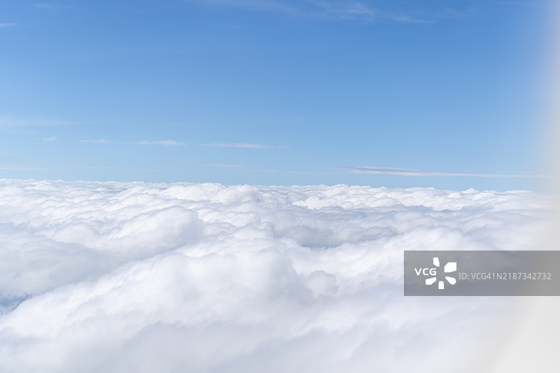 飞机窗外的风景图片素材