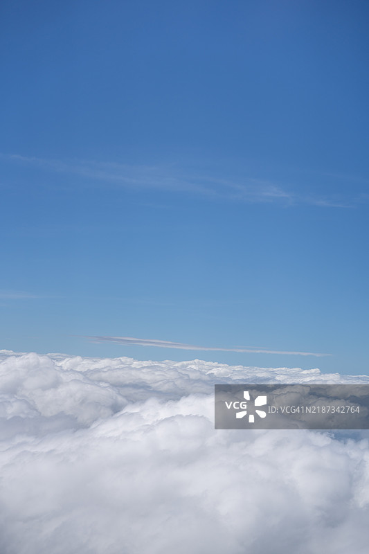 蓝天与海云的航拍镜头图片素材