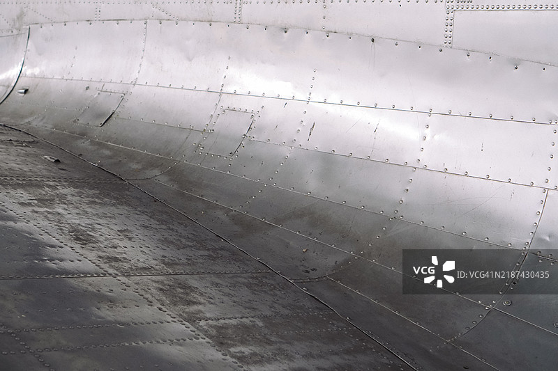 飞机金属纹理，带有螺丝和铆钉图片素材