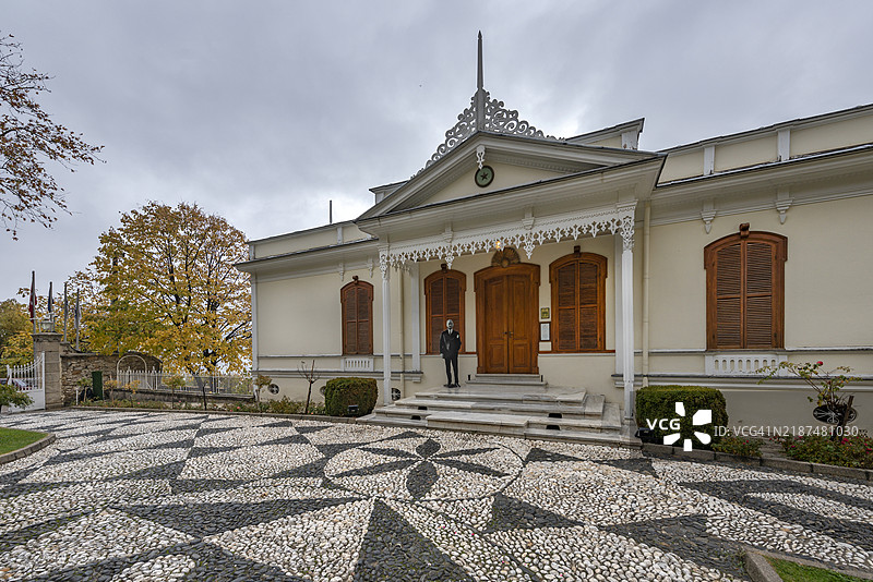 土耳其布尔萨的亨卡尔大厦与秋季色彩图片素材