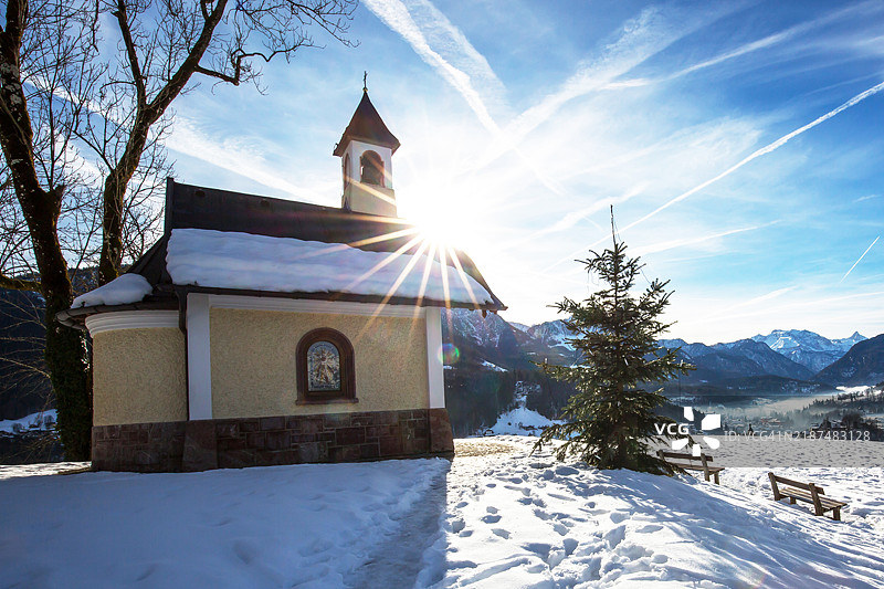 祝福教堂与瓦茨曼山（德国巴伐利亚州贝希特斯加登）图片素材