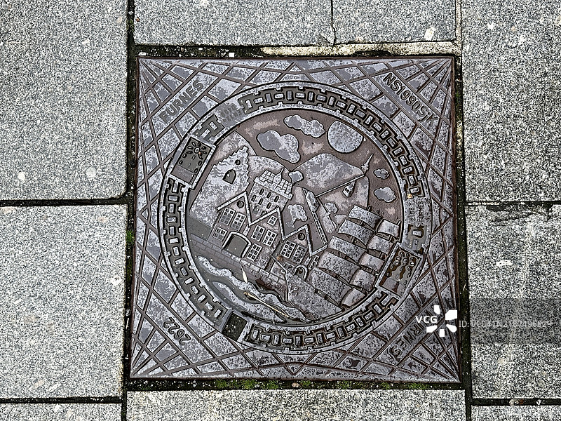 卑尔根人孔盖图片素材